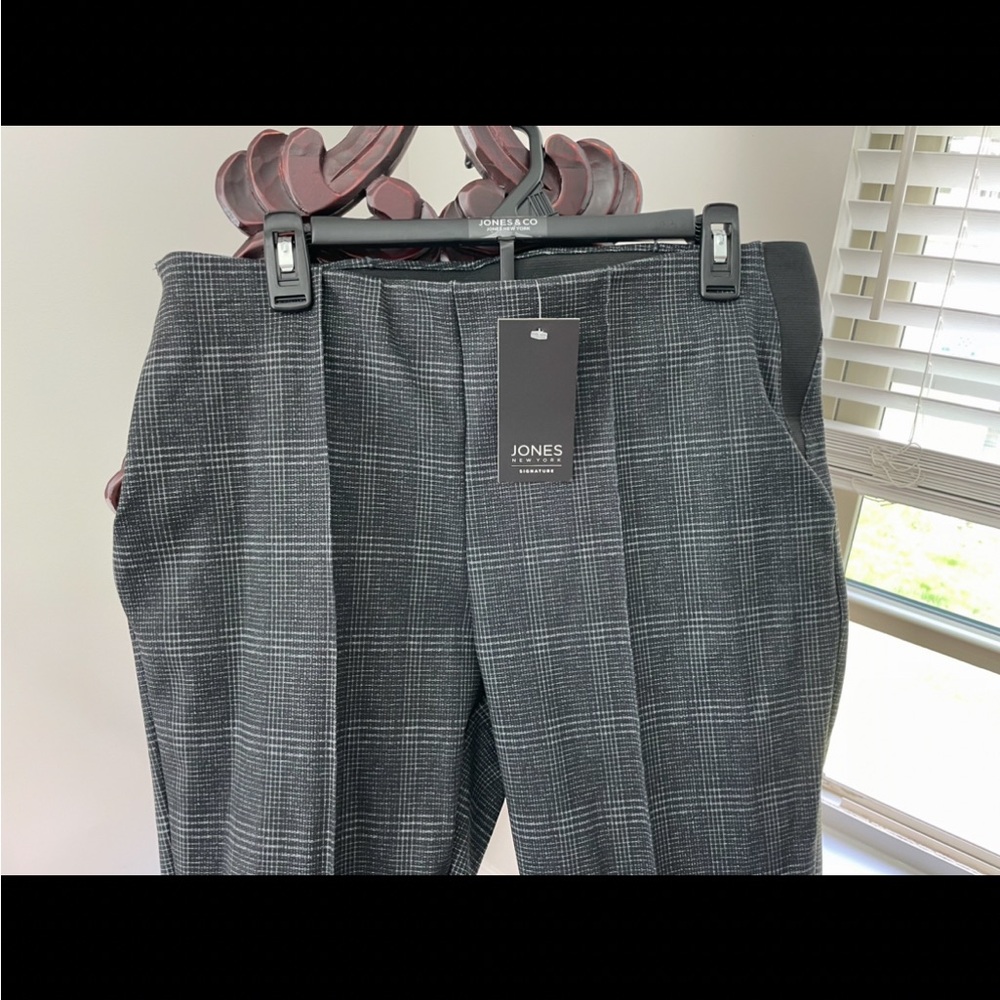BNWT Jones New York Plaid Pull On Pants. Sz XL